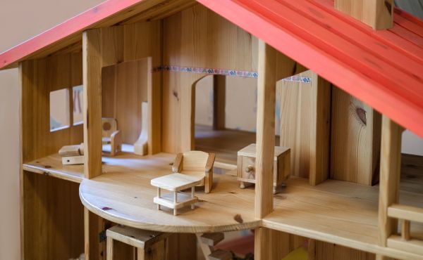 Doll House Assembly in Iowa City
